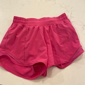 Lululemon sonic pink hotty hot short 4”